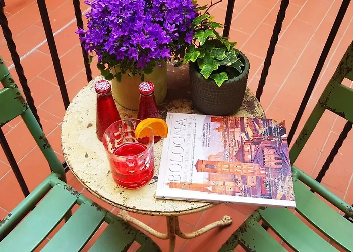 Sphera Bologna, Design Under The Two Towers