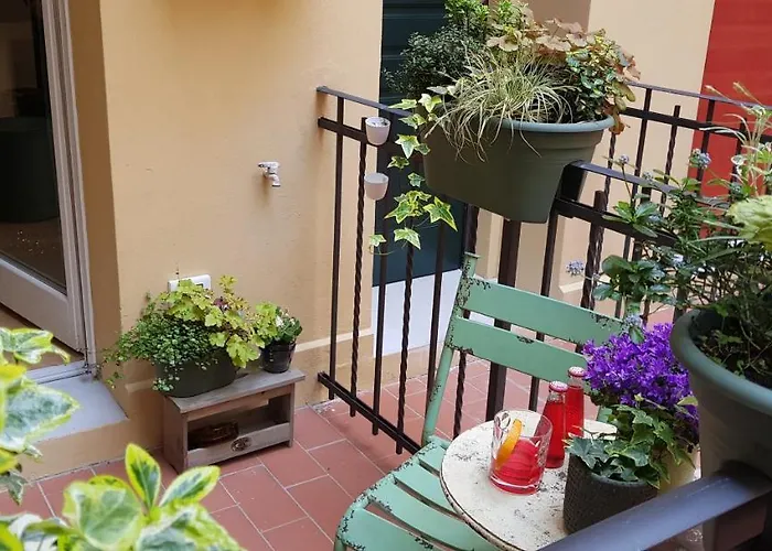 Sphera Bologna, Design Under The Two Towers * Bologna