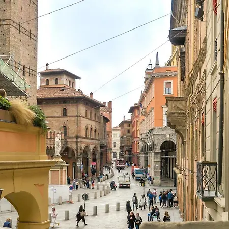 Sphera Bologna, Design Under The Two Towers * Bologna