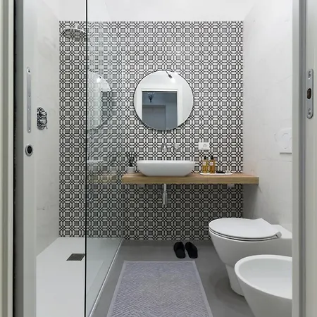 Sphera Bologna, Design Under The Two Towers Apartment